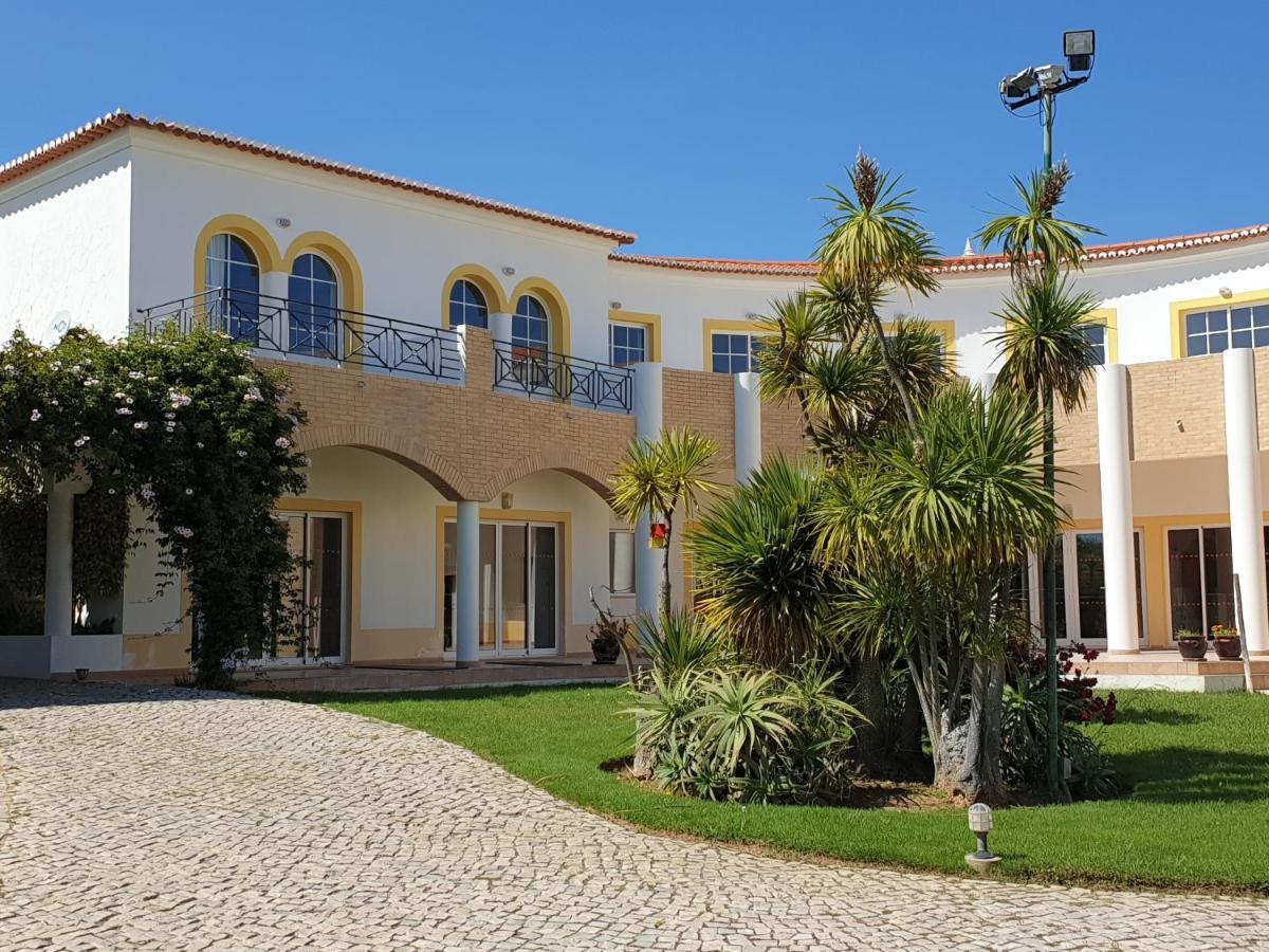 Club House Cvl Hotel Luz Екстериор снимка